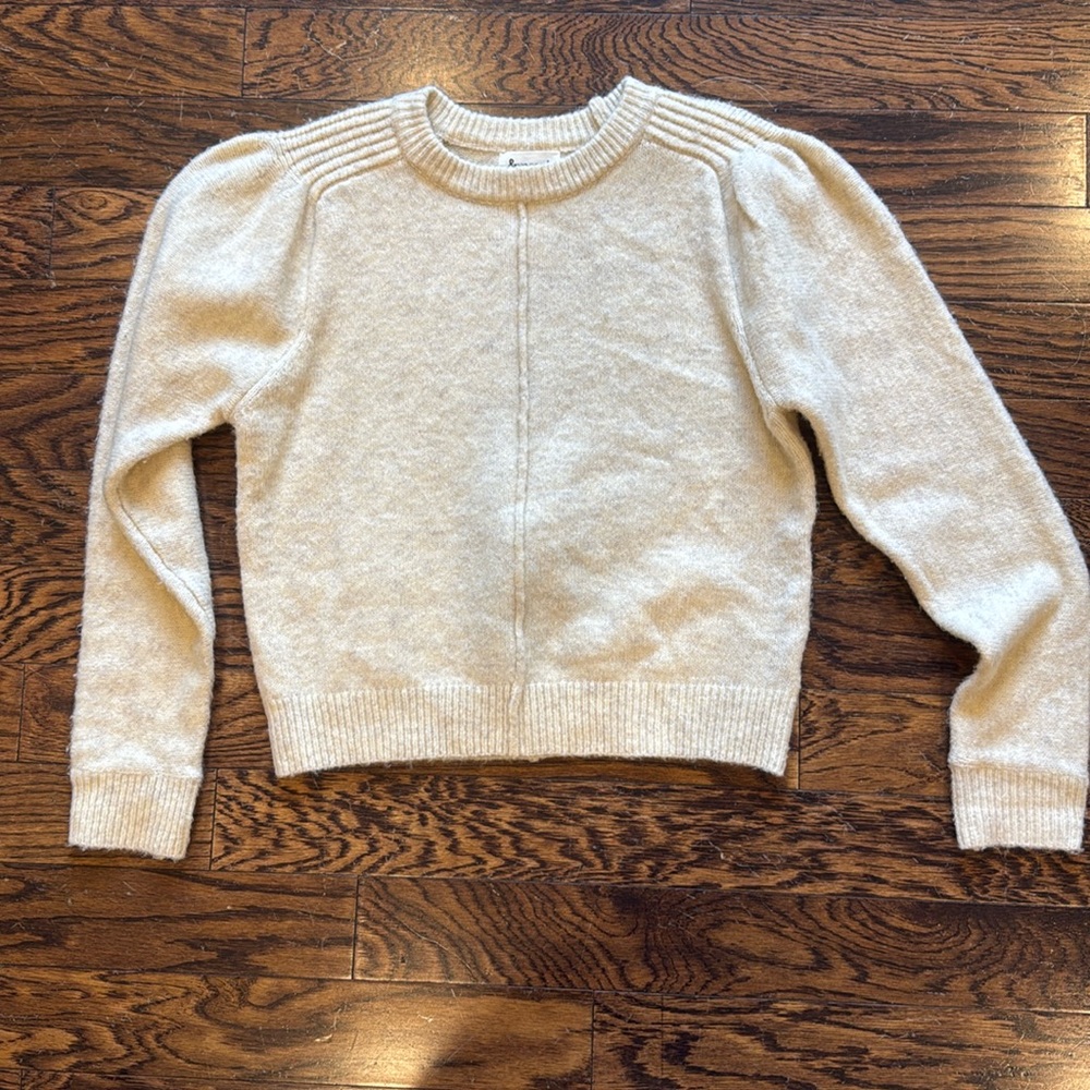 &Merci sweater in a white/beige. In like new condition.